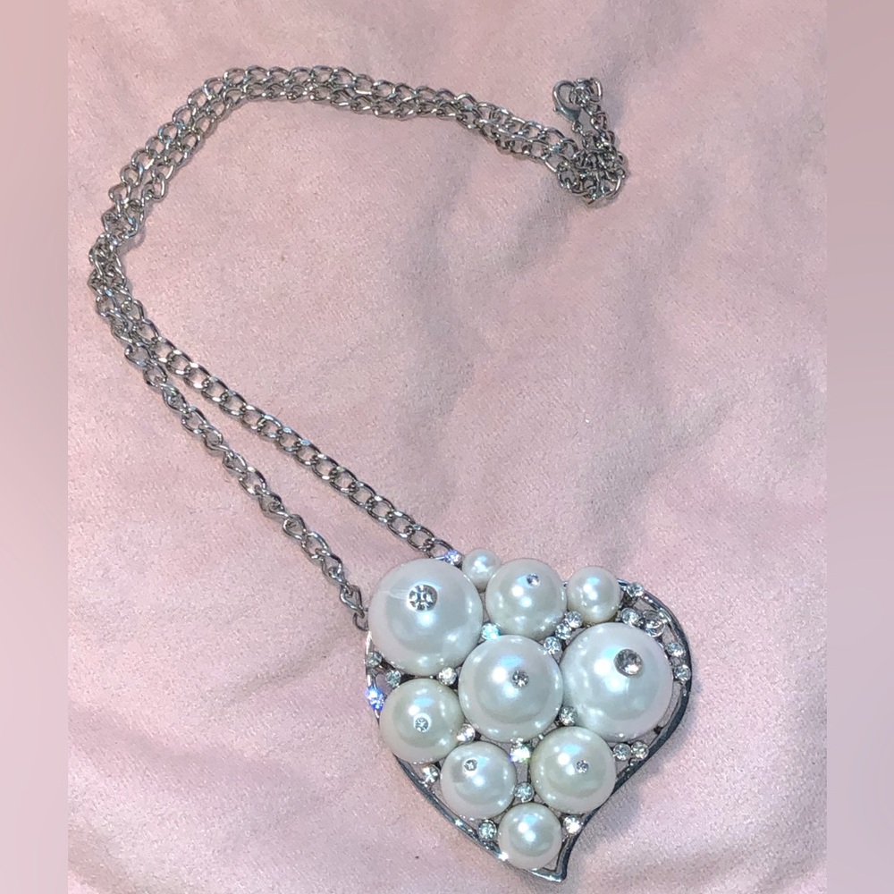 The heartshape Pearl twirl
